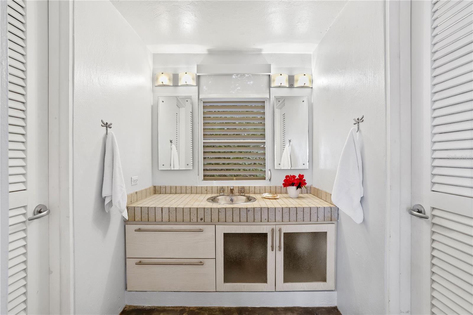 MELONES - Residential