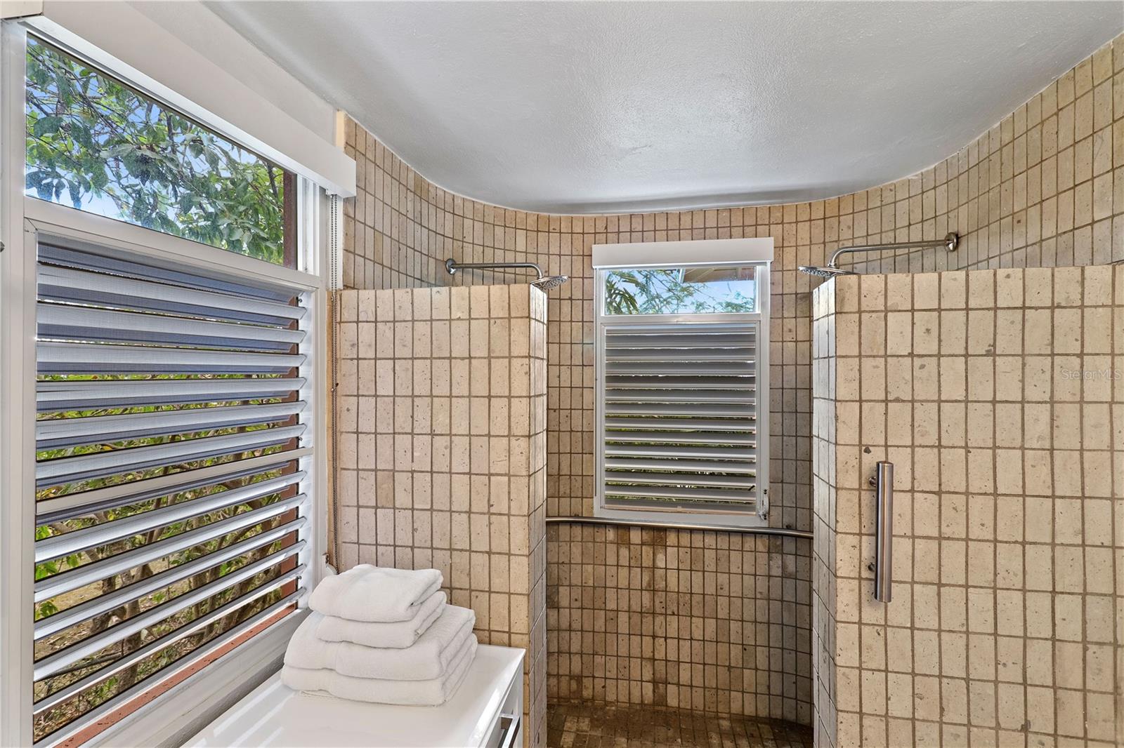 MELONES - Residential