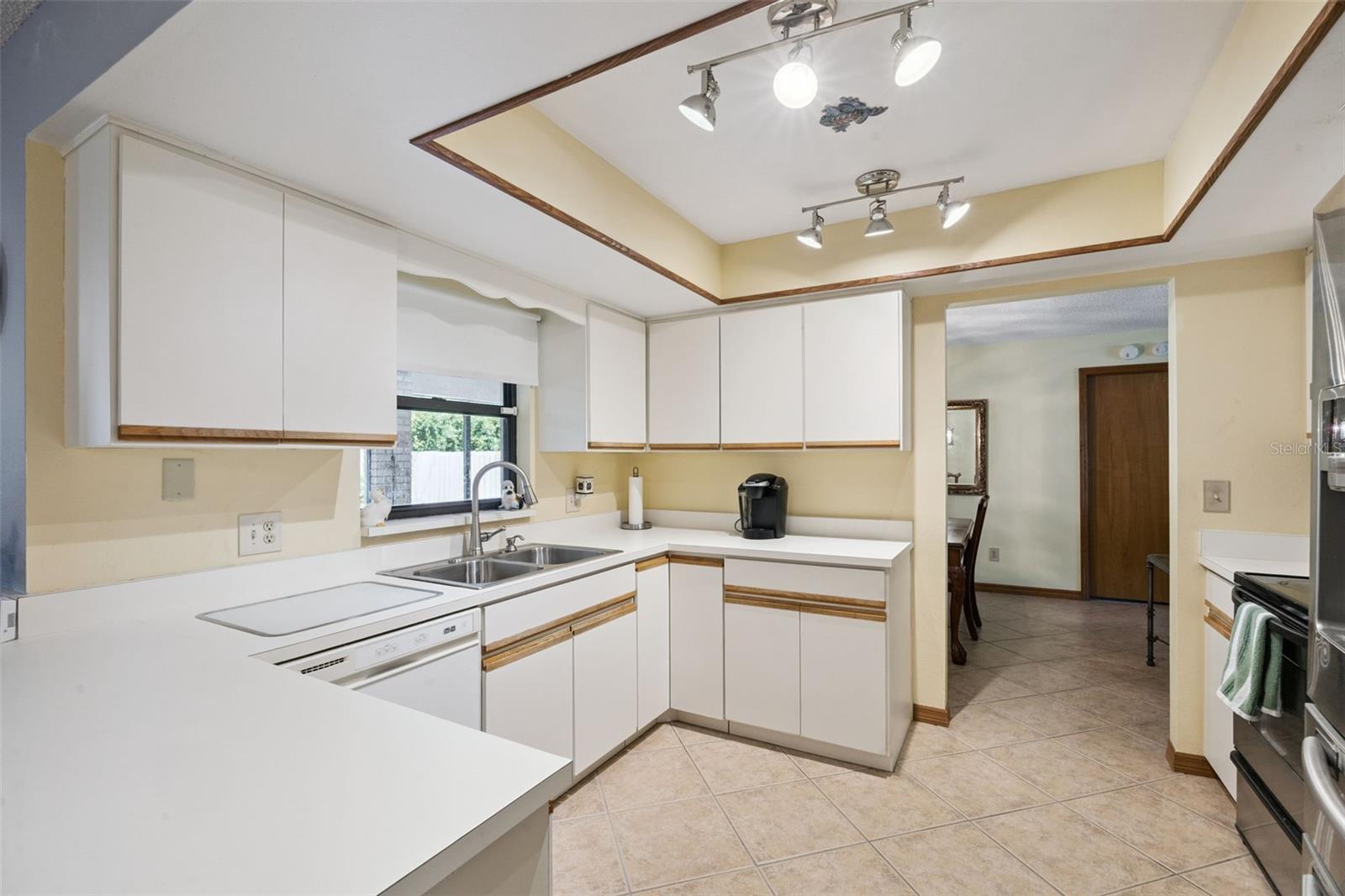 DELTONA LAKES - Residential
