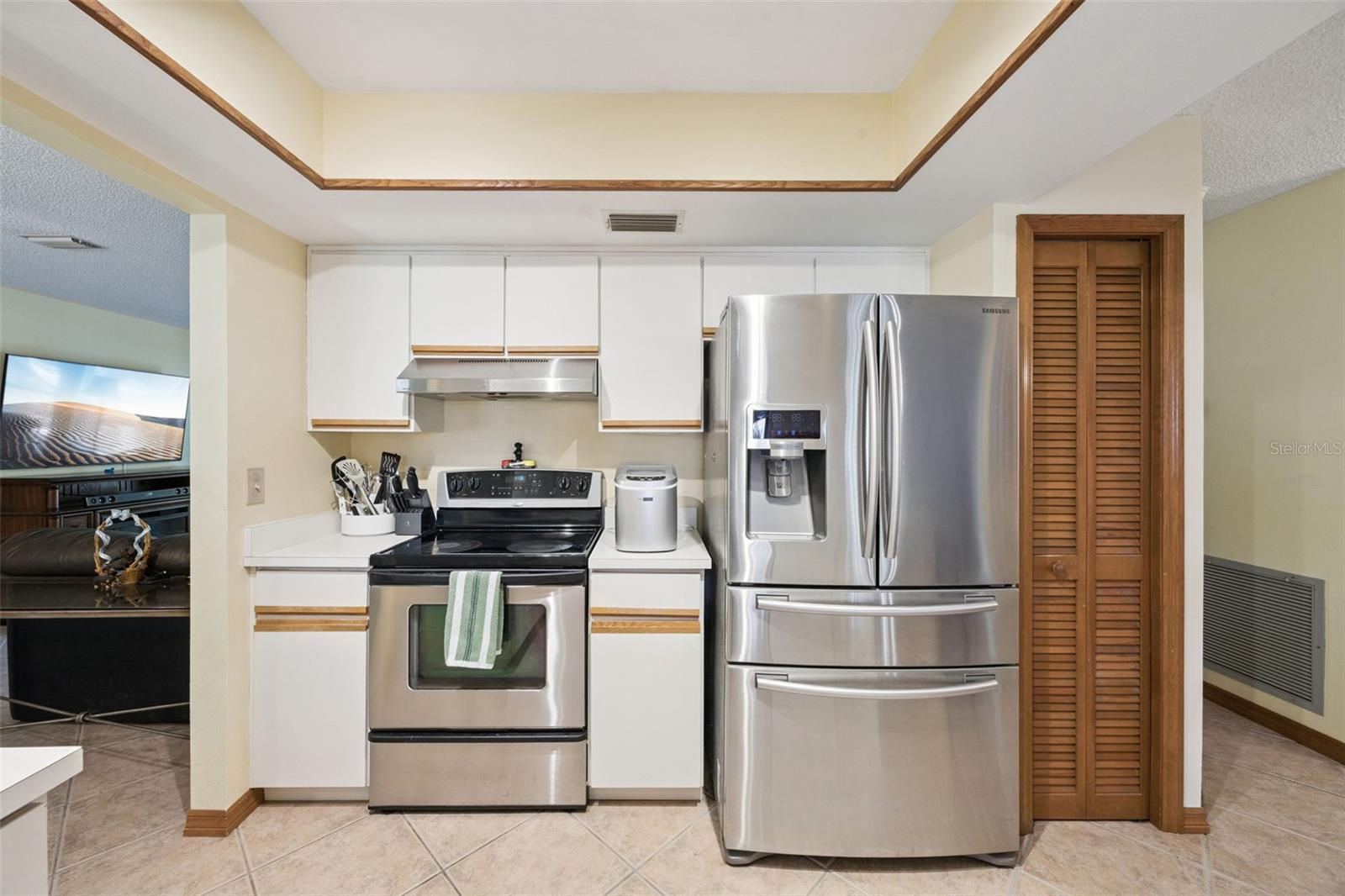 DELTONA LAKES - Residential