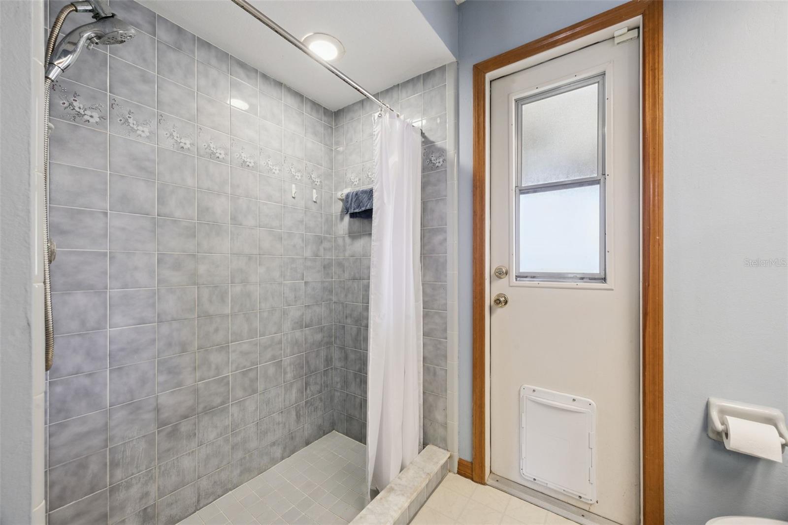 DELTONA LAKES - Residential