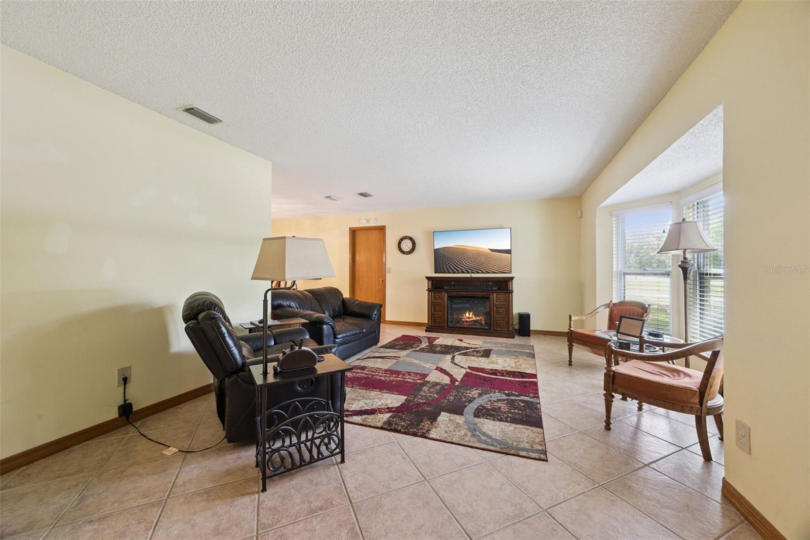 DELTONA LAKES - Residential