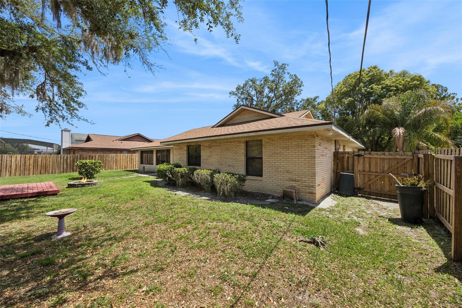 DELTONA LAKES - Residential