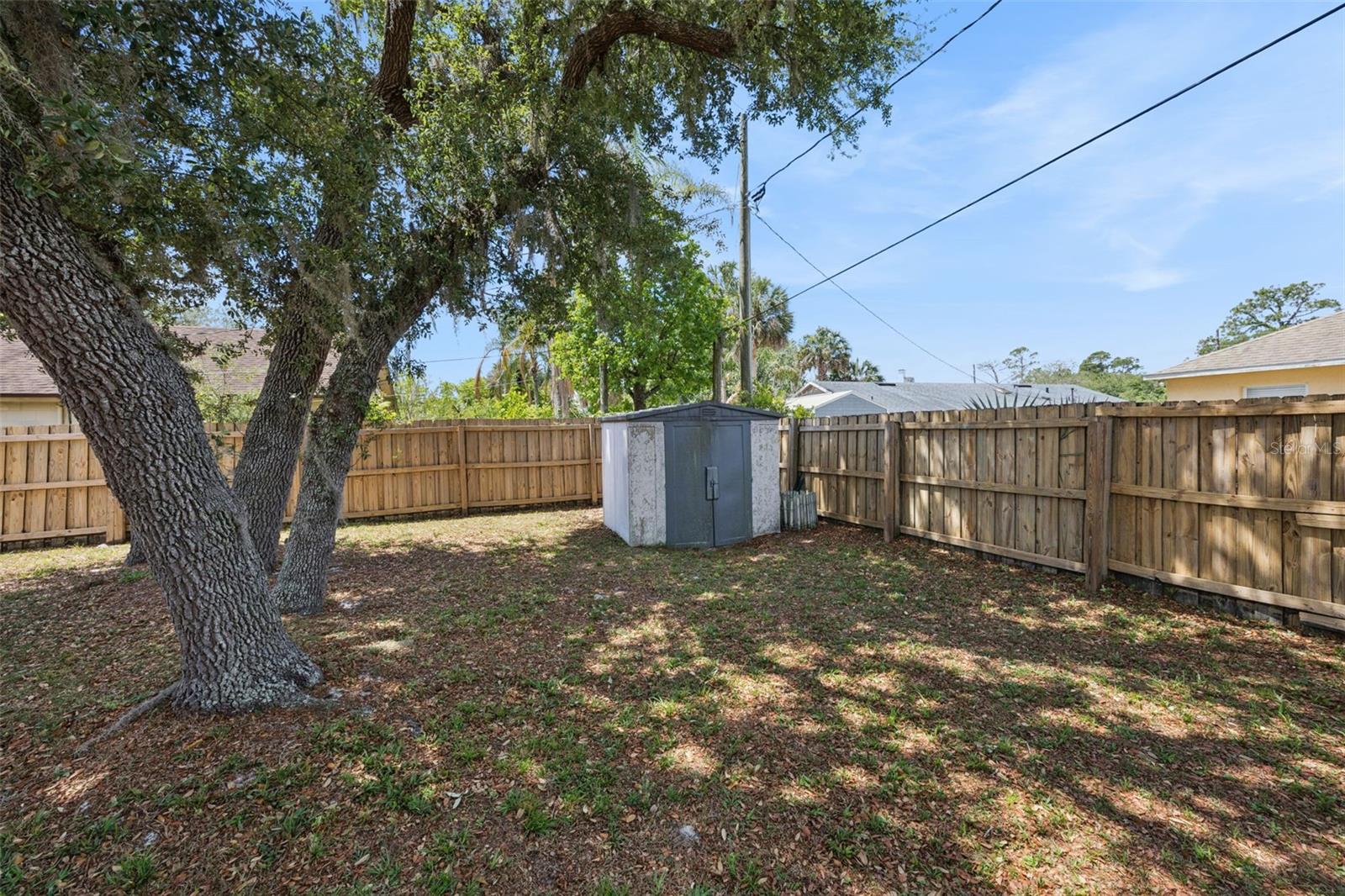 DELTONA LAKES - Residential