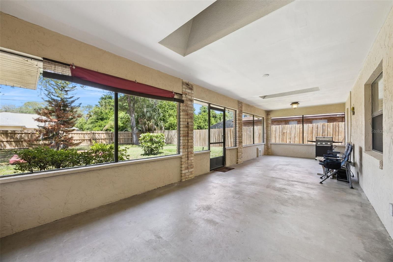 DELTONA LAKES - Residential