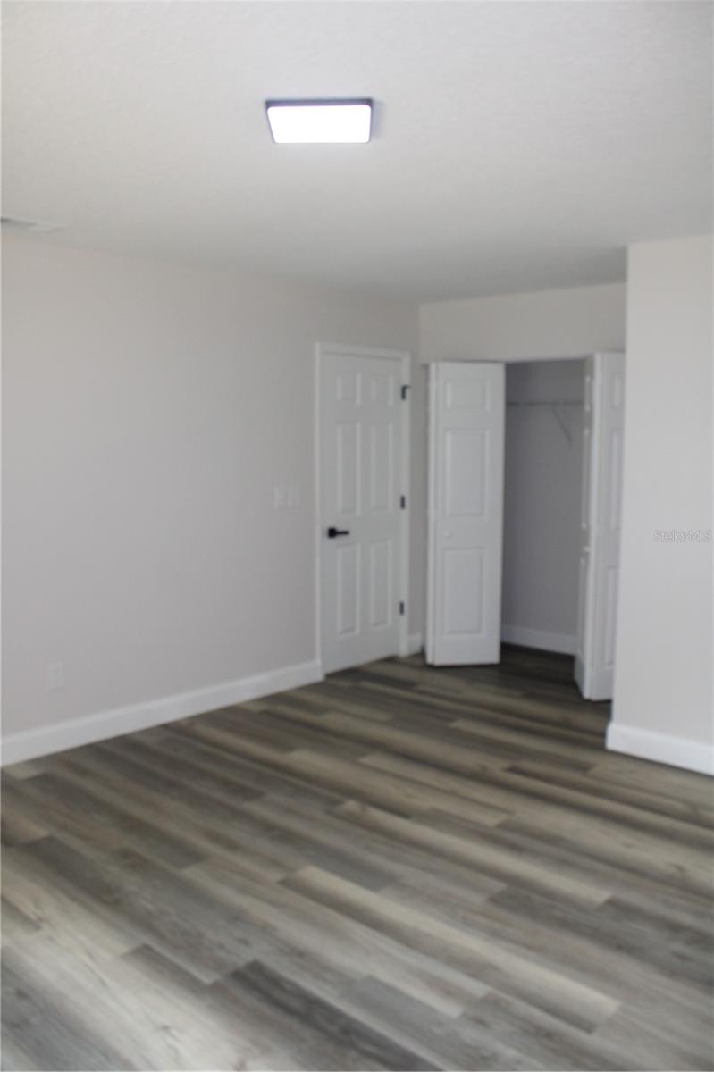 SILVER SPGS SHORES UN 47 - Residential Lease