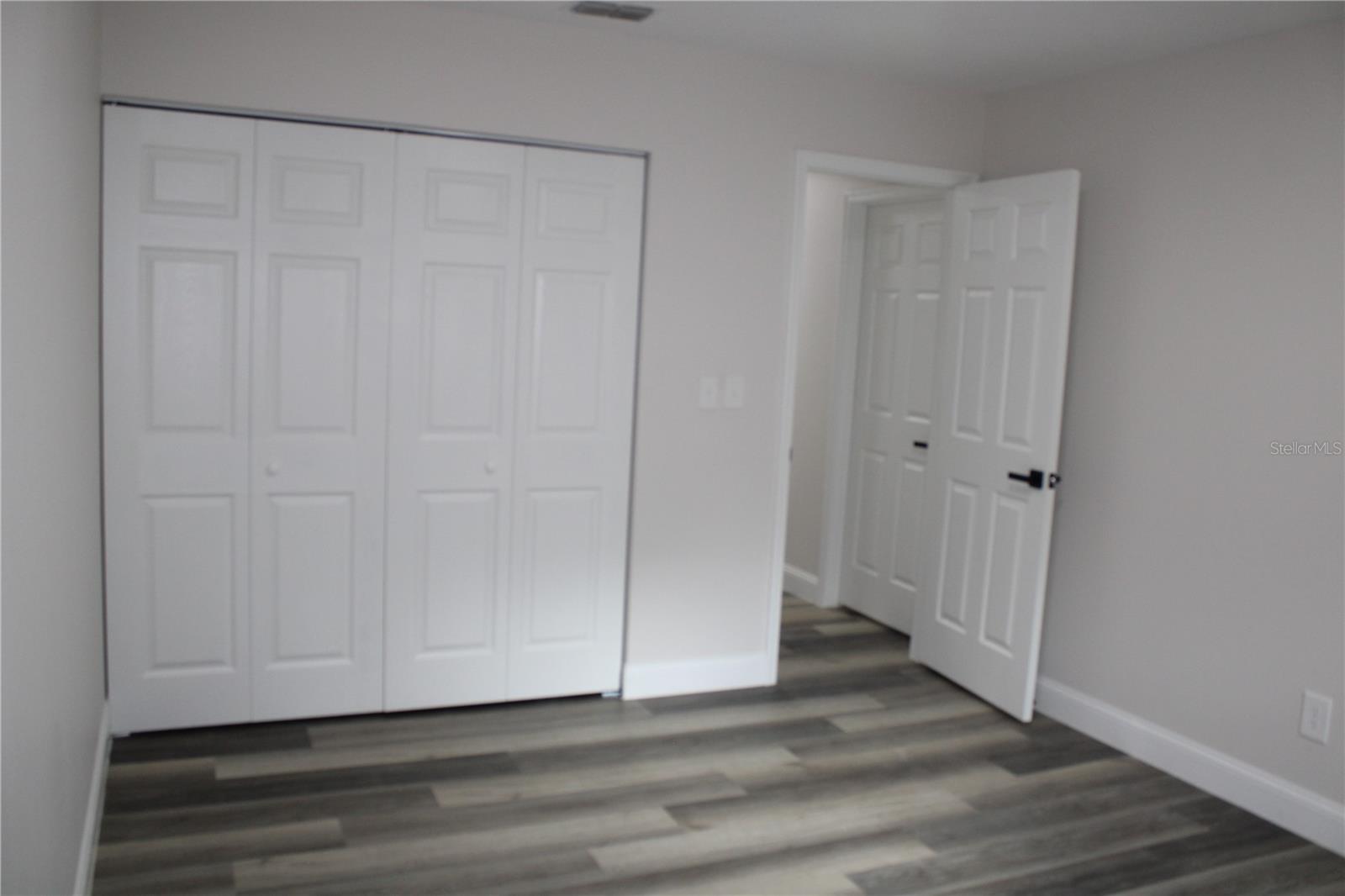 SILVER SPGS SHORES UN 47 - Residential Lease