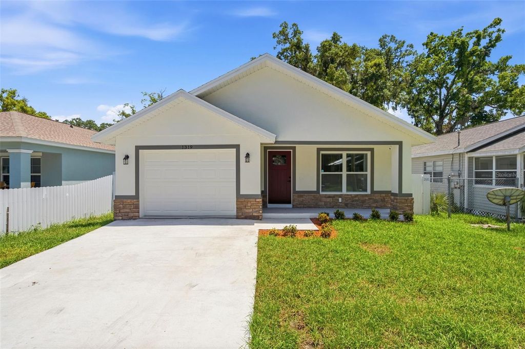 Photo of 1319 E Church Street, Plant City, FL 33563 (MLS # TB8528475)