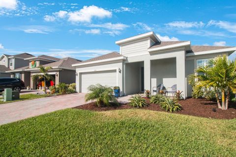 A home in PARRISH