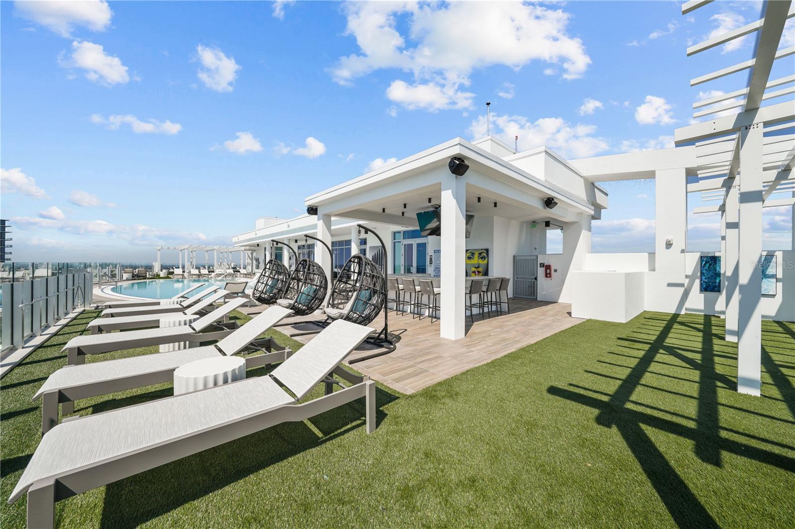 ALTURA BAYSHORE - Residential