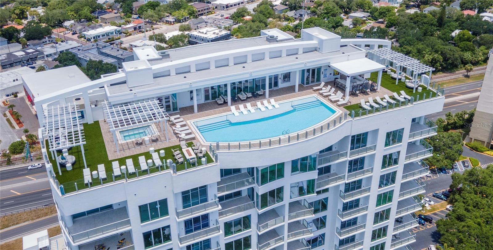 ALTURA BAYSHORE - Residential