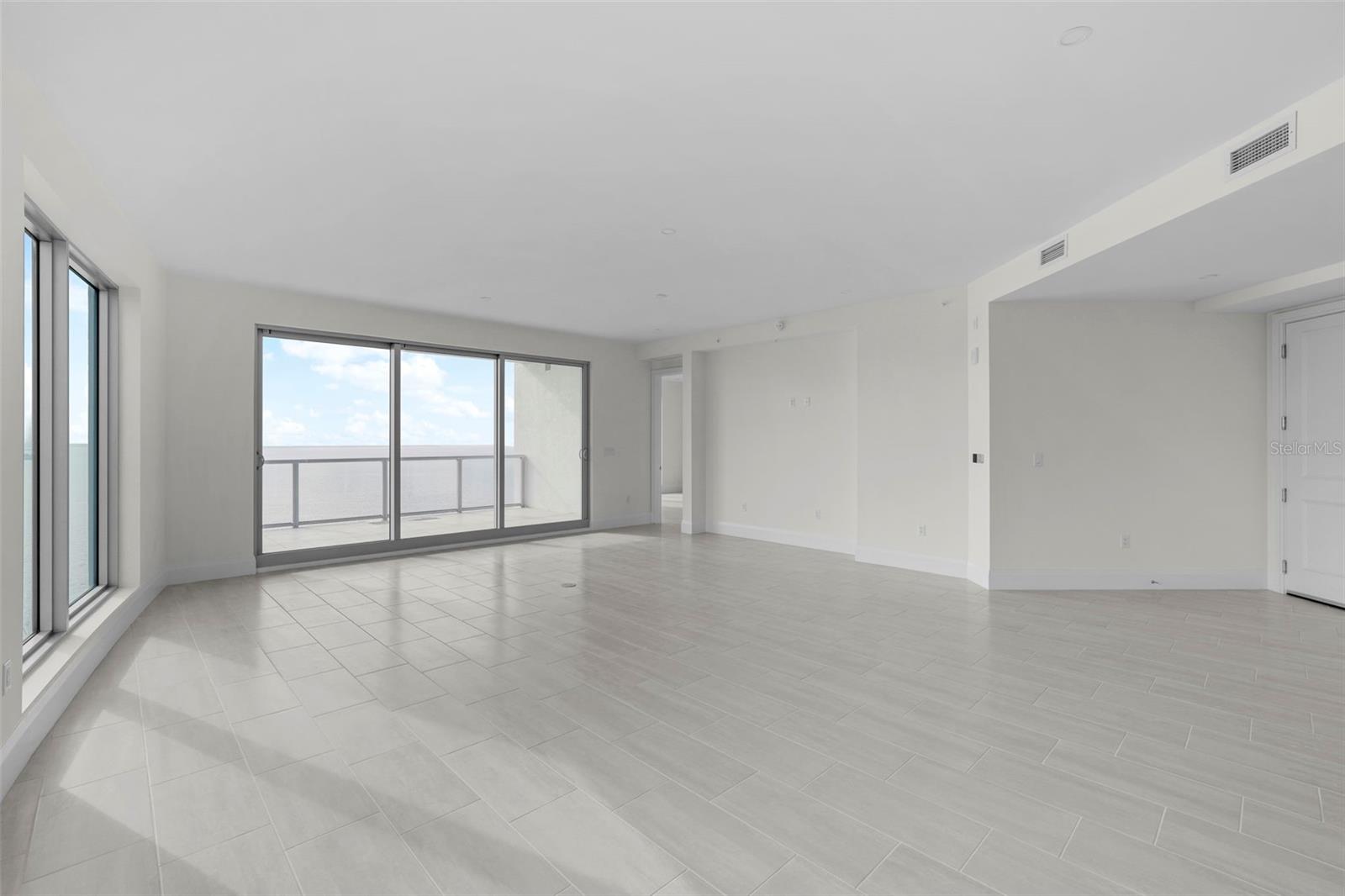 ALTURA BAYSHORE - Residential