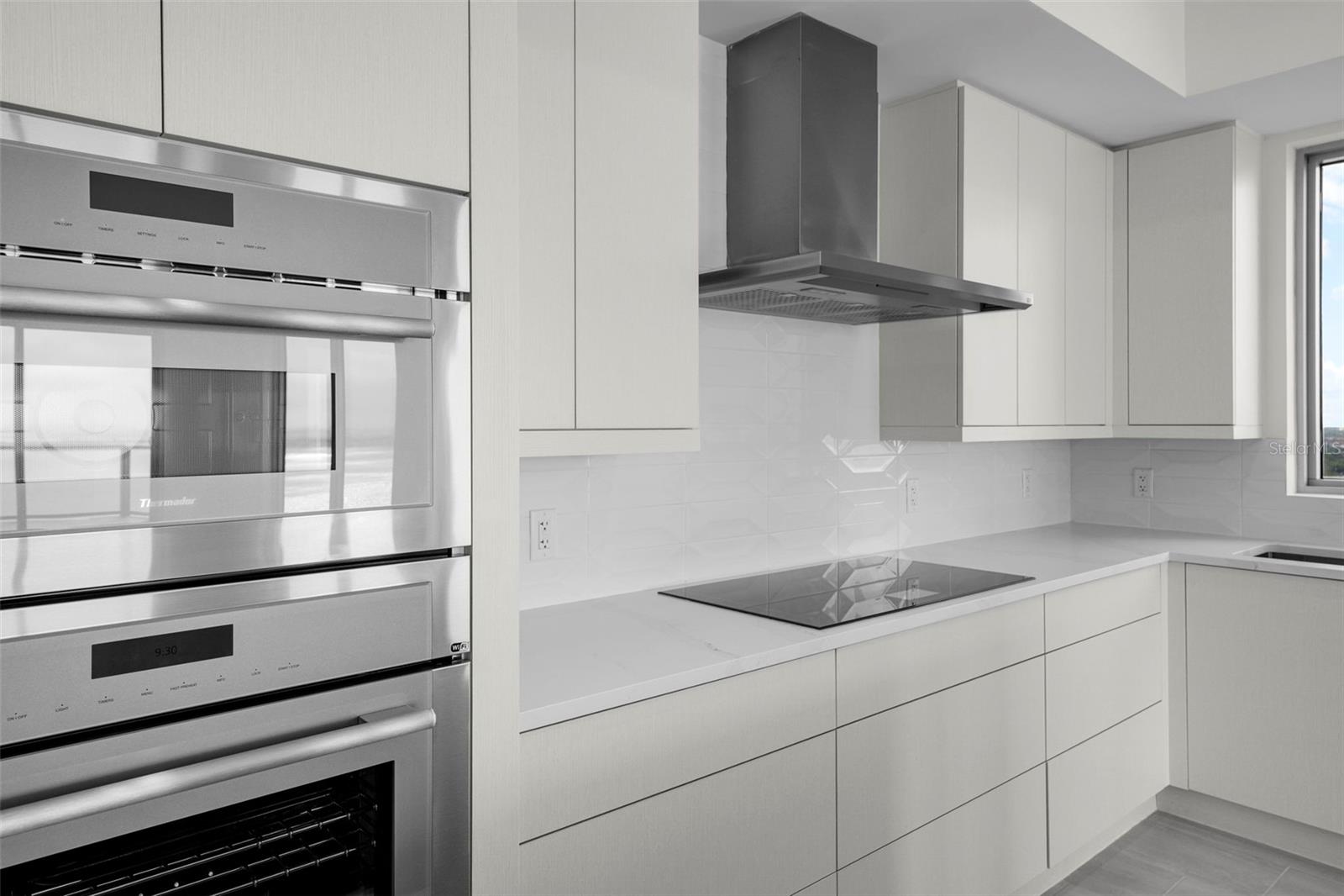 ALTURA BAYSHORE - Residential