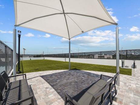 ALTURA BAYSHORE - Residential