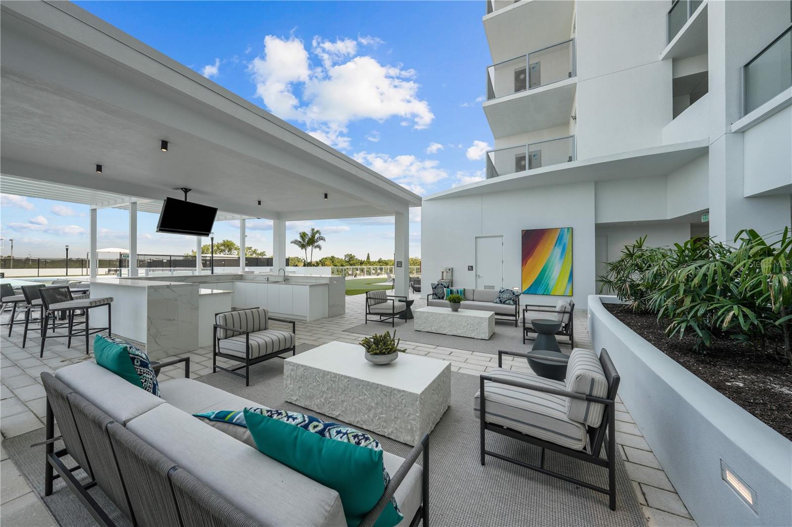 ALTURA BAYSHORE - Residential