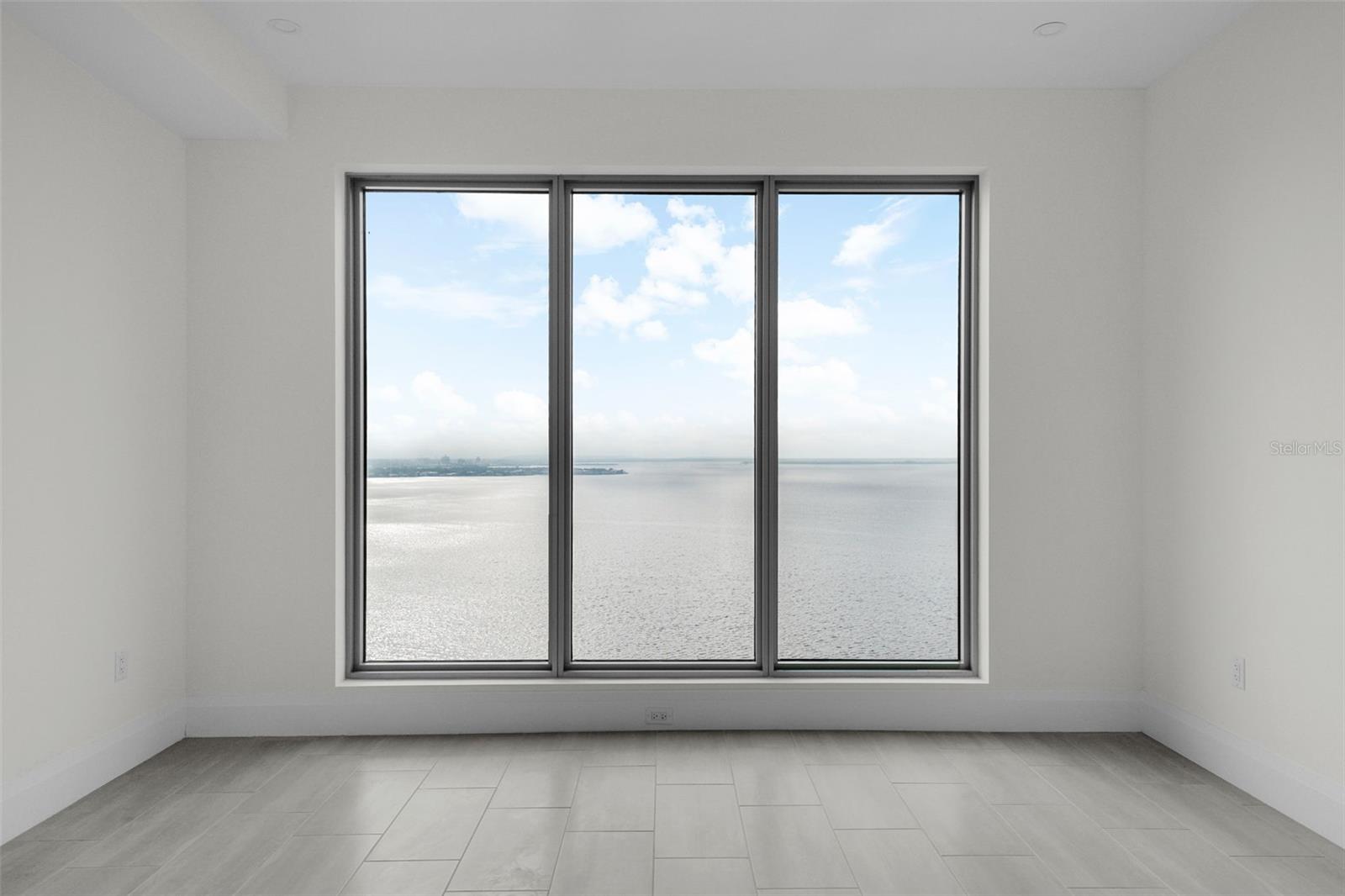 ALTURA BAYSHORE - Residential