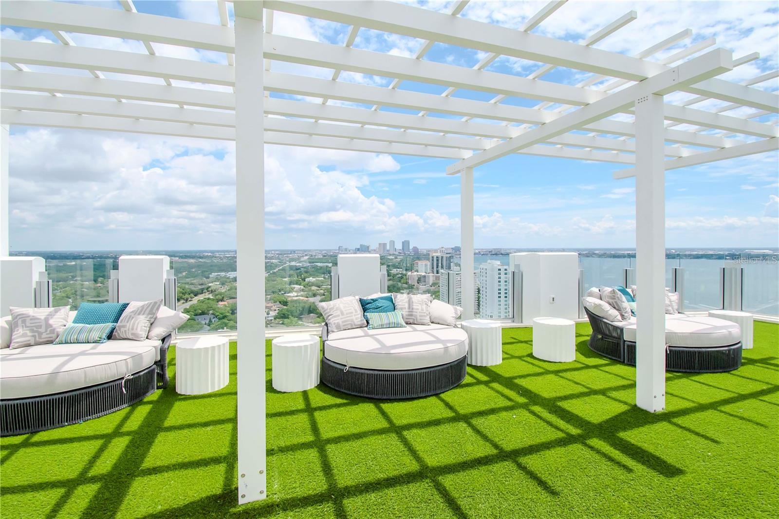 ALTURA BAYSHORE - Residential