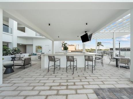 ALTURA BAYSHORE - Residential