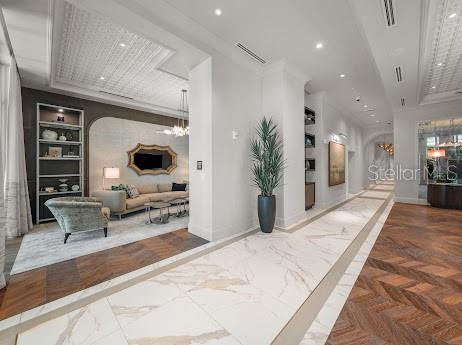 ALTURA BAYSHORE - Residential