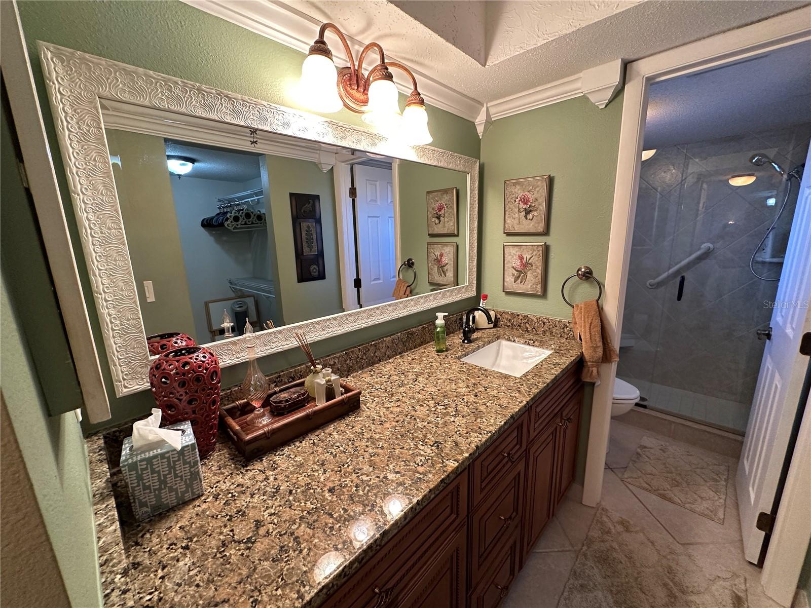 ESTANCIAS OF CAPRI ISLES - Residential Lease