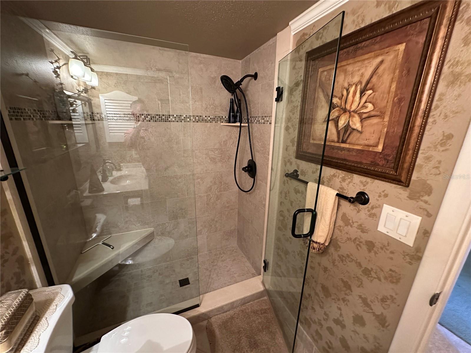 ESTANCIAS OF CAPRI ISLES - Residential Lease