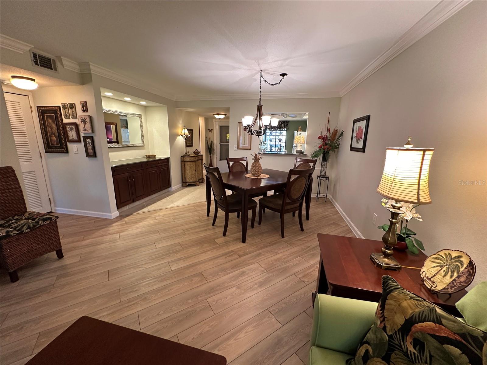 ESTANCIAS OF CAPRI ISLES - Residential Lease