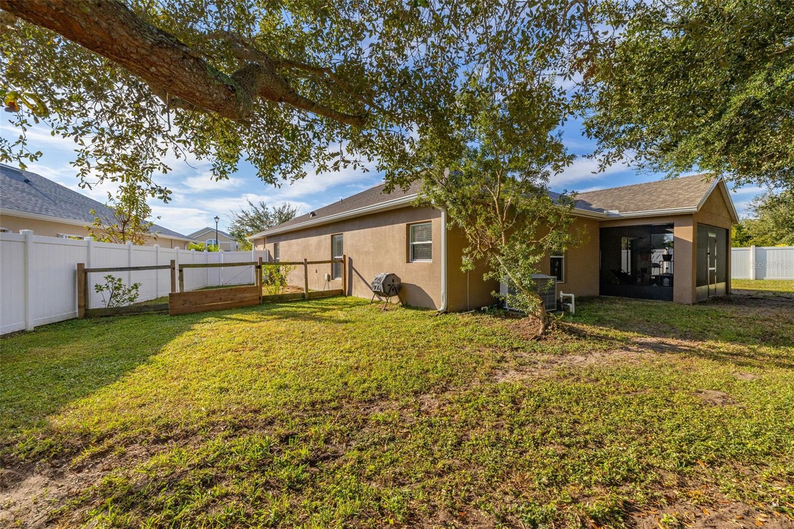 MANCHESTER LAKES PH 3 - Residential