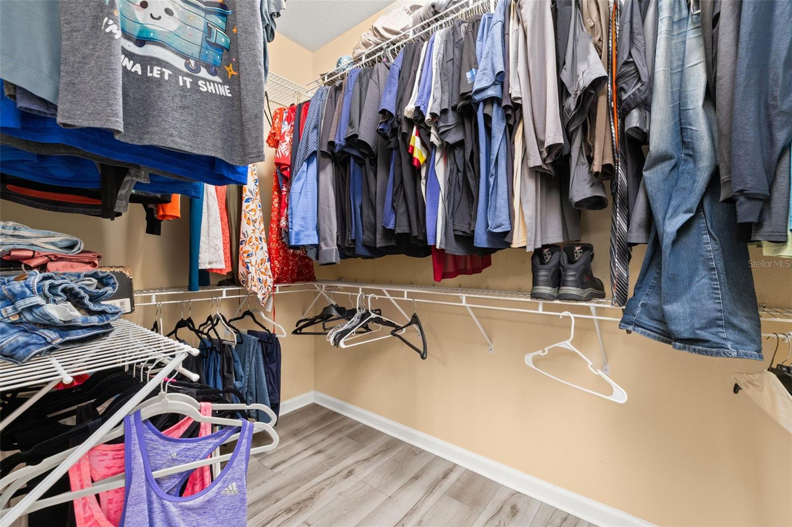 MANCHESTER LAKES PH 3 - Residential