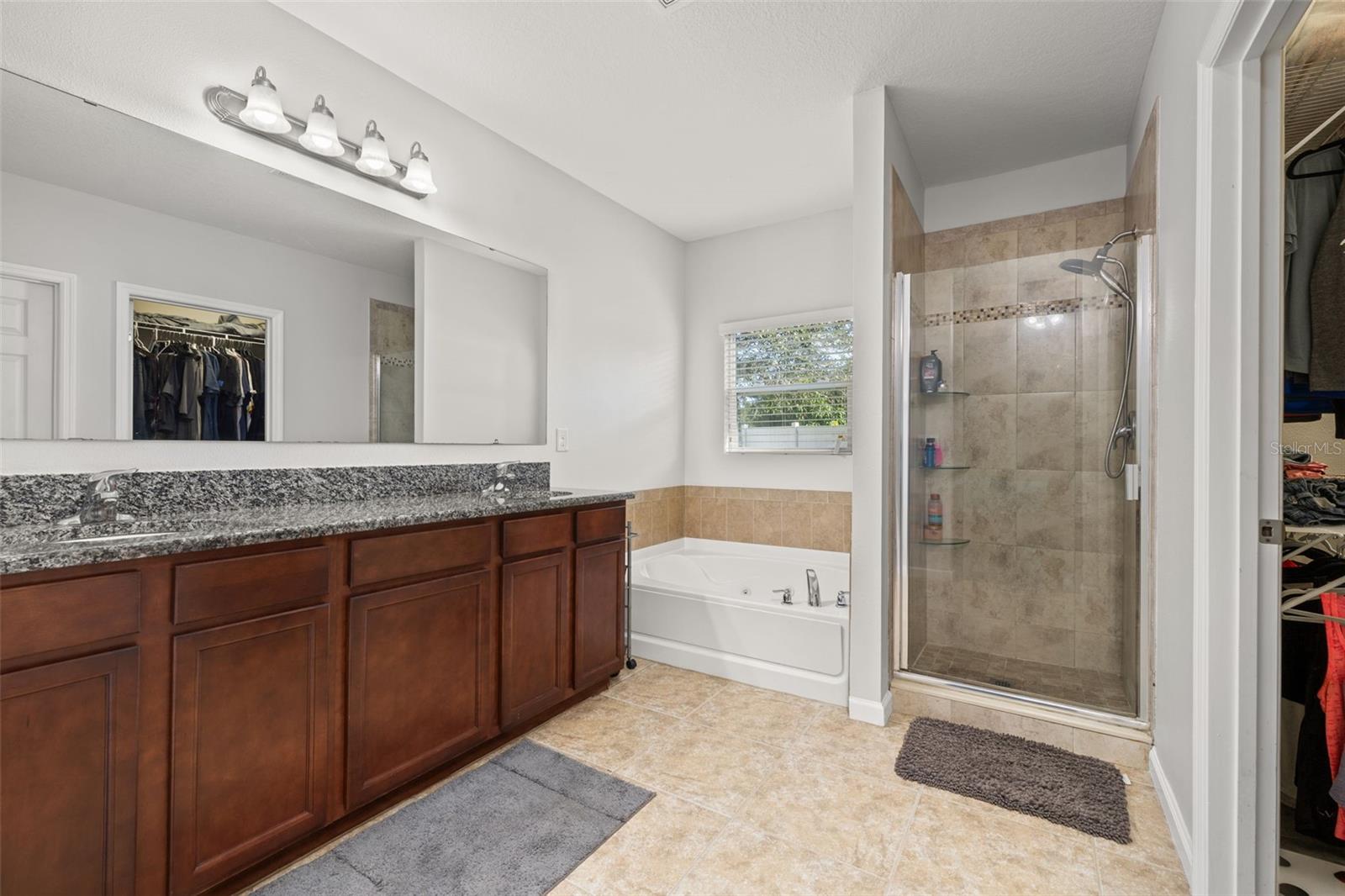 MANCHESTER LAKES PH 3 - Residential