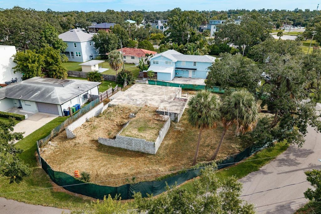 Photo of 2203 N Riverside Drive, Tampa, FL 33602 (MLS # TB8430059)
