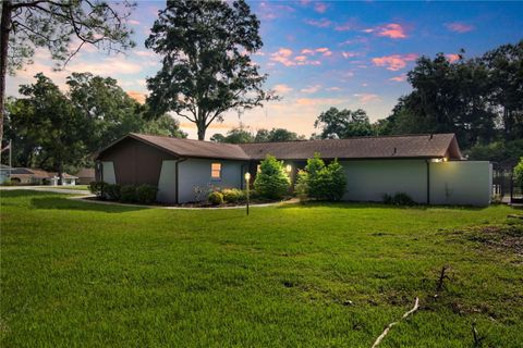 A home in DUNNELLON