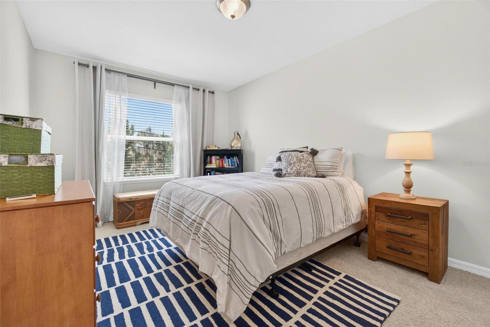 COLONNADE - Residential