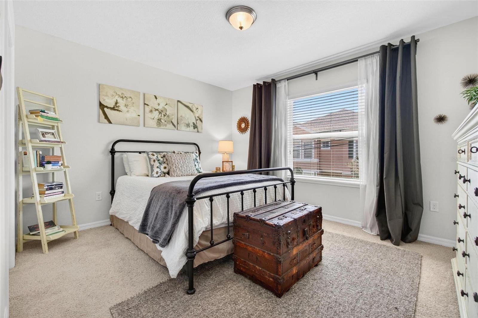 COLONNADE - Residential