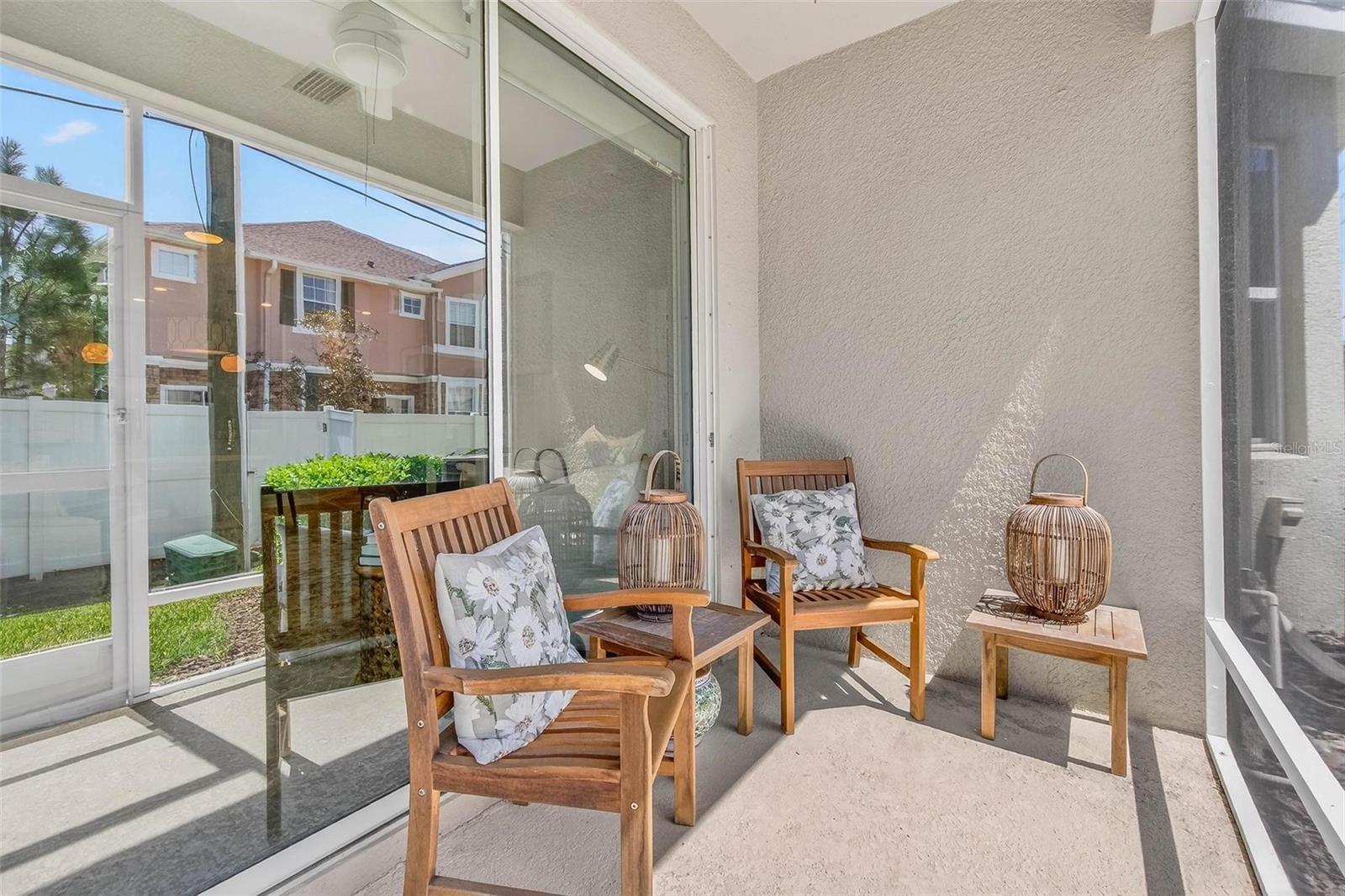 COLONNADE - Residential