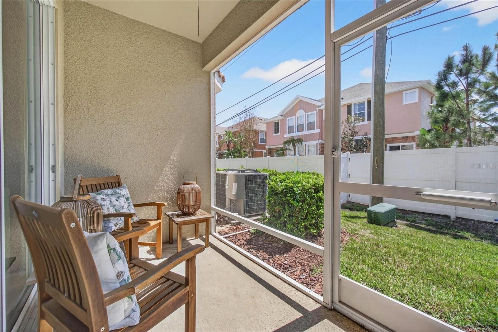 COLONNADE - Residential