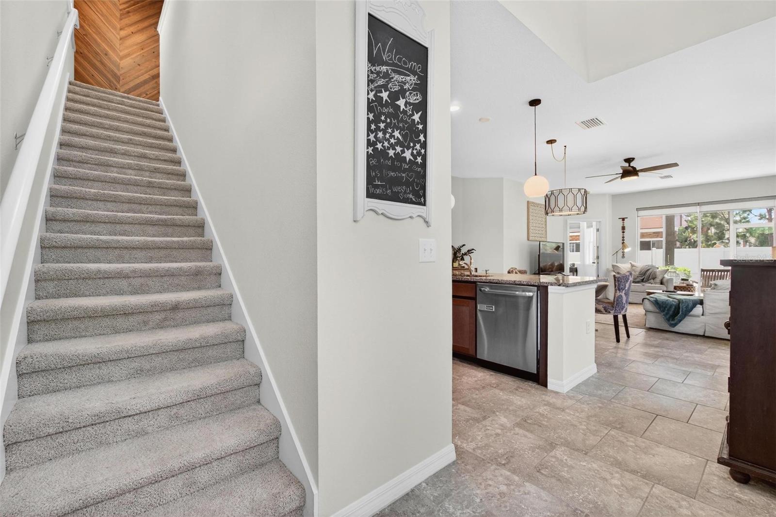 COLONNADE - Residential