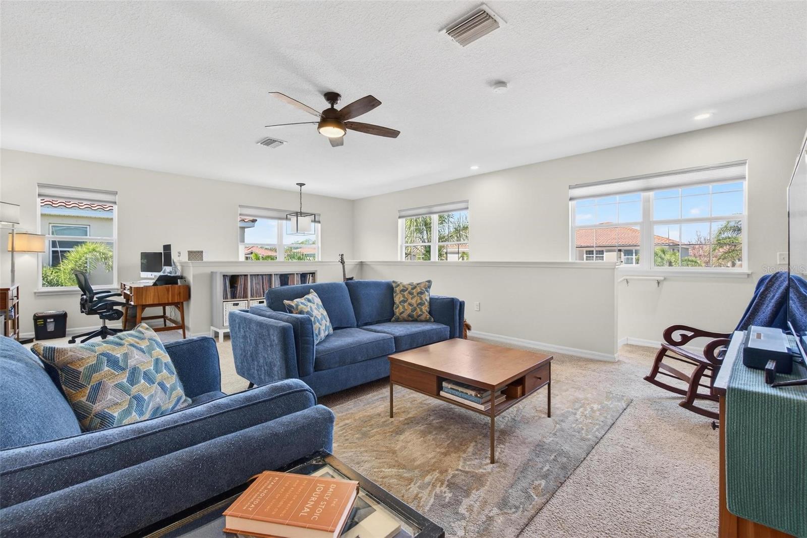 COLONNADE - Residential