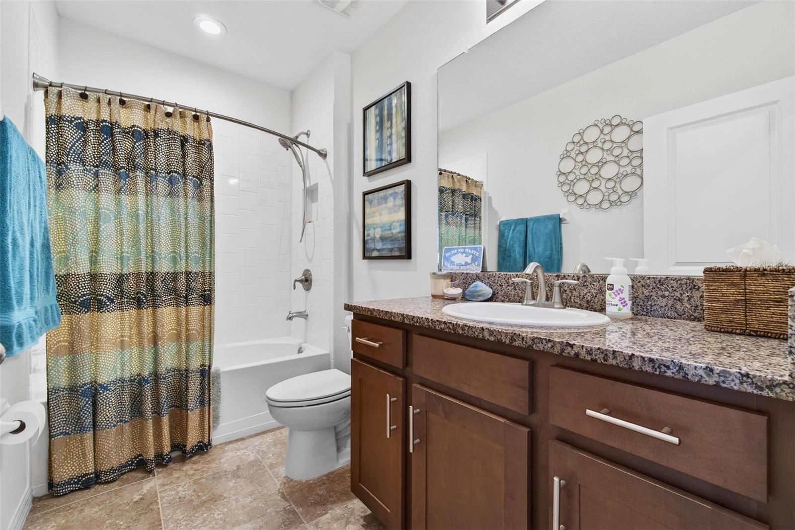 COLONNADE - Residential