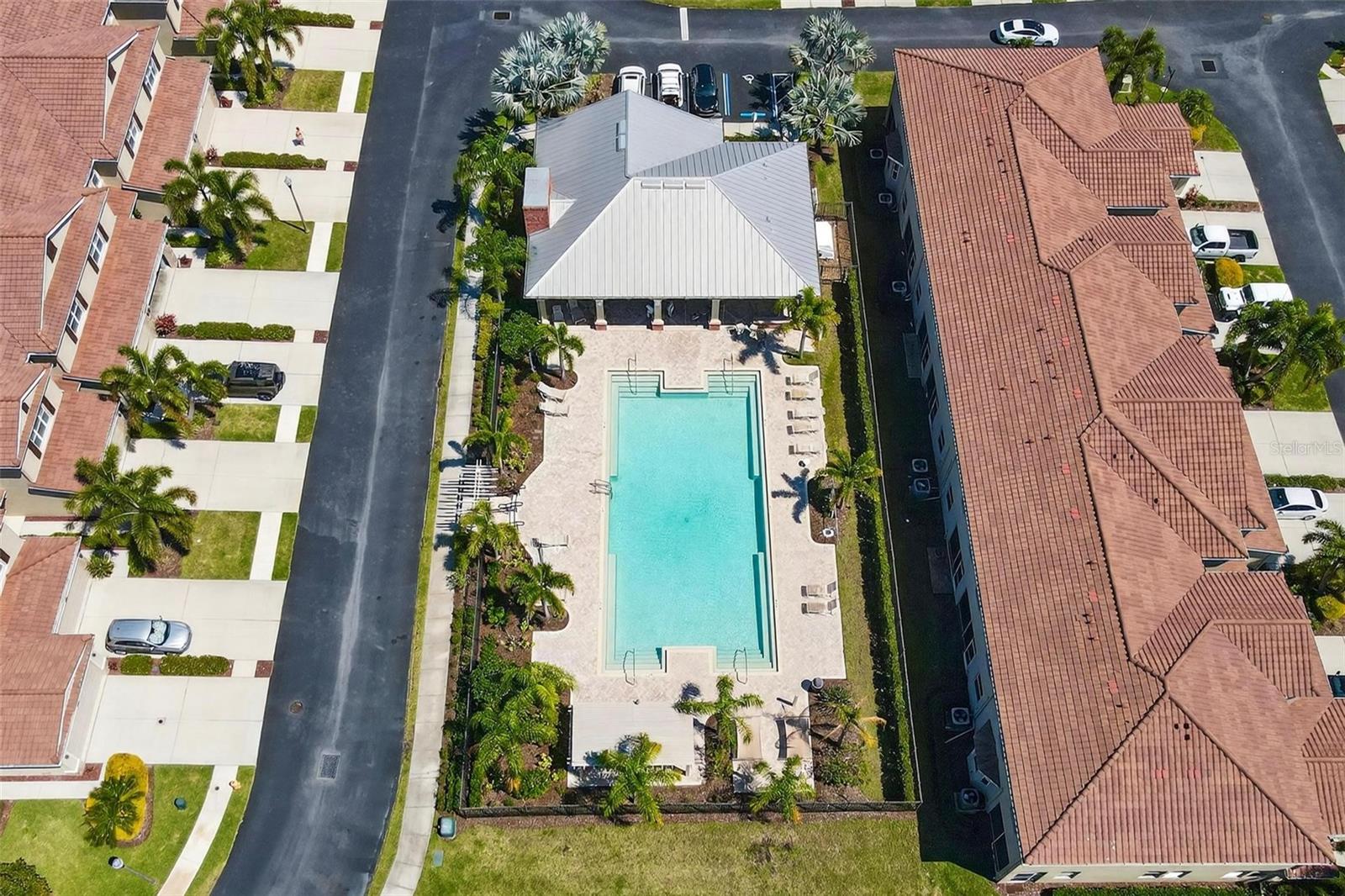 COLONNADE - Residential