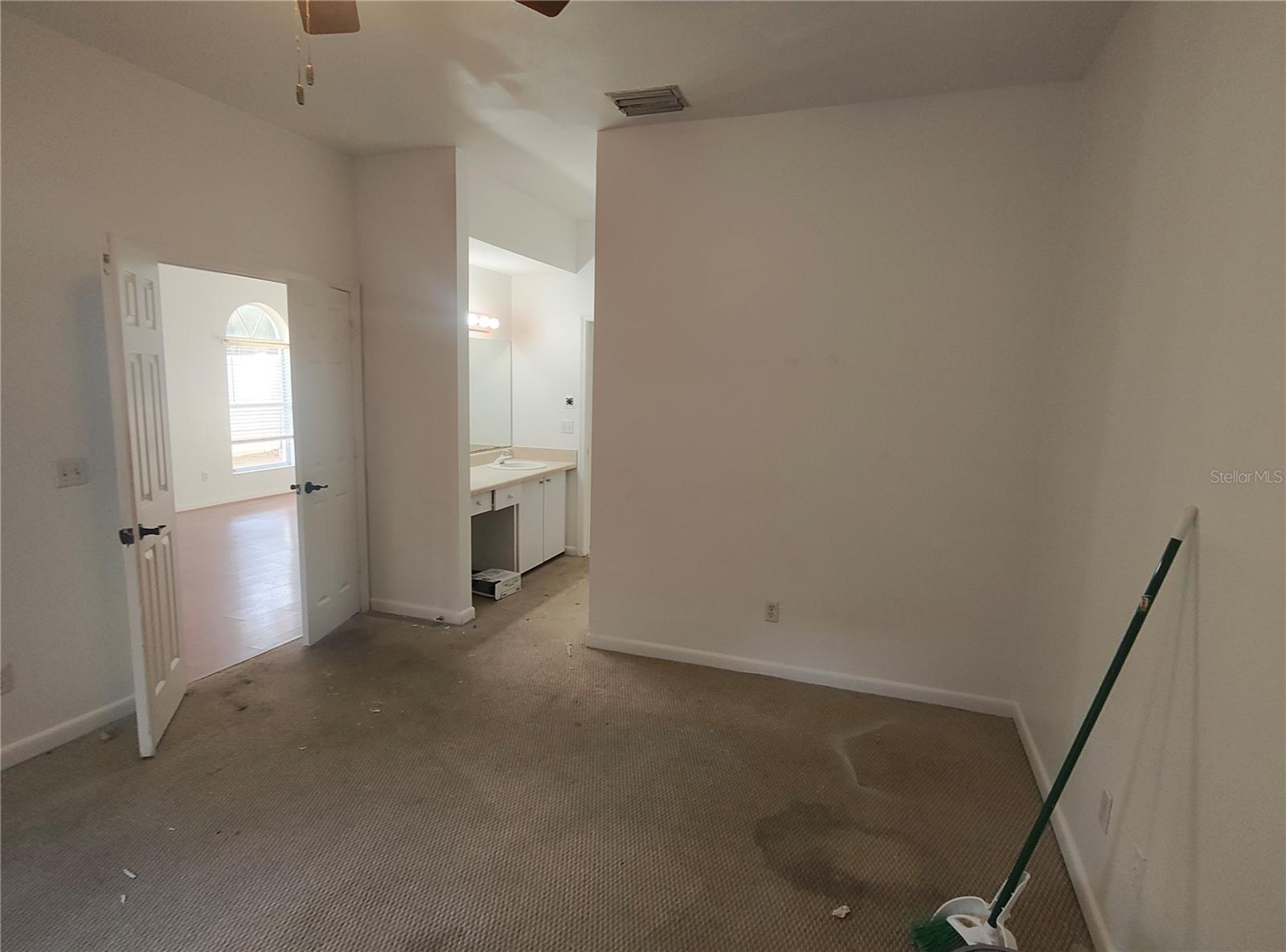 TEXAS COURT TWNHMS - Residential