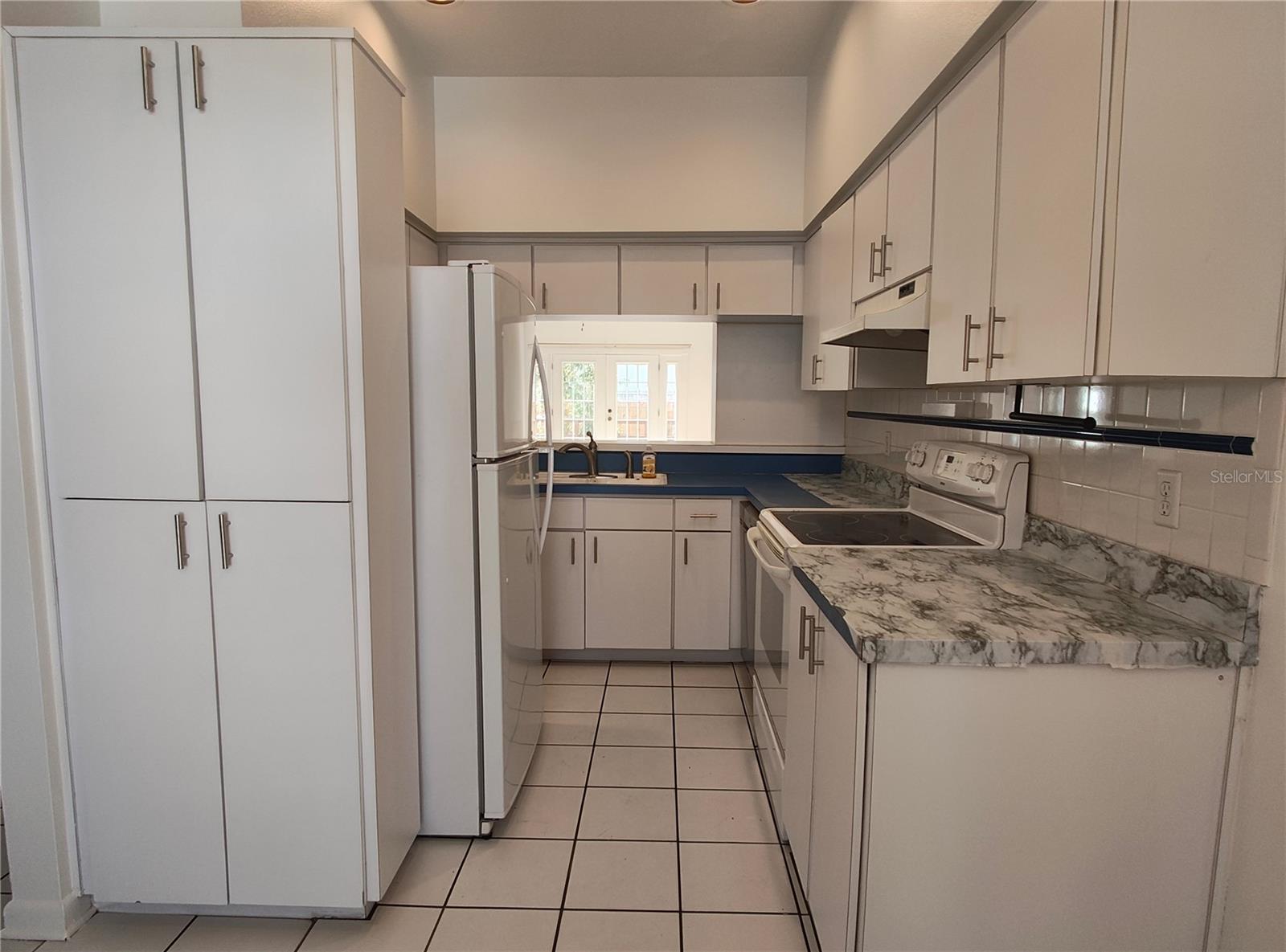 TEXAS COURT TWNHMS - Residential