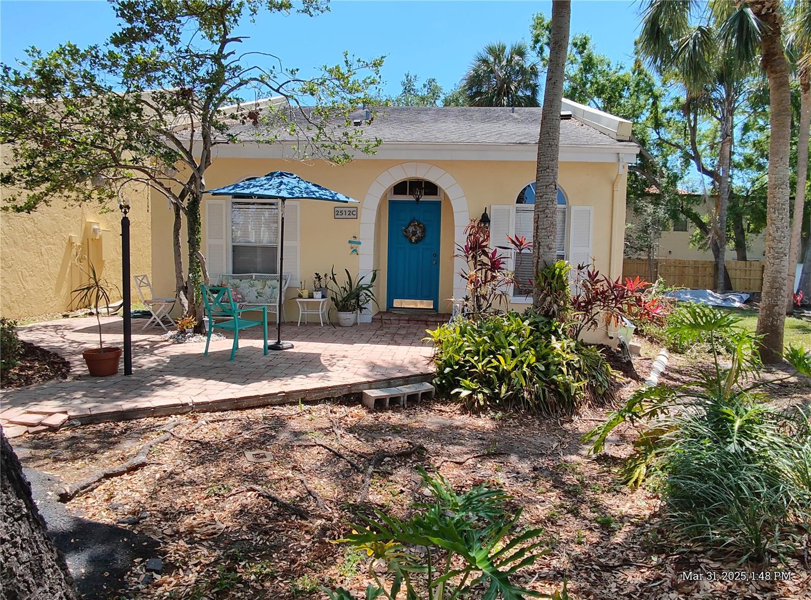 TEXAS COURT TWNHMS - Residential