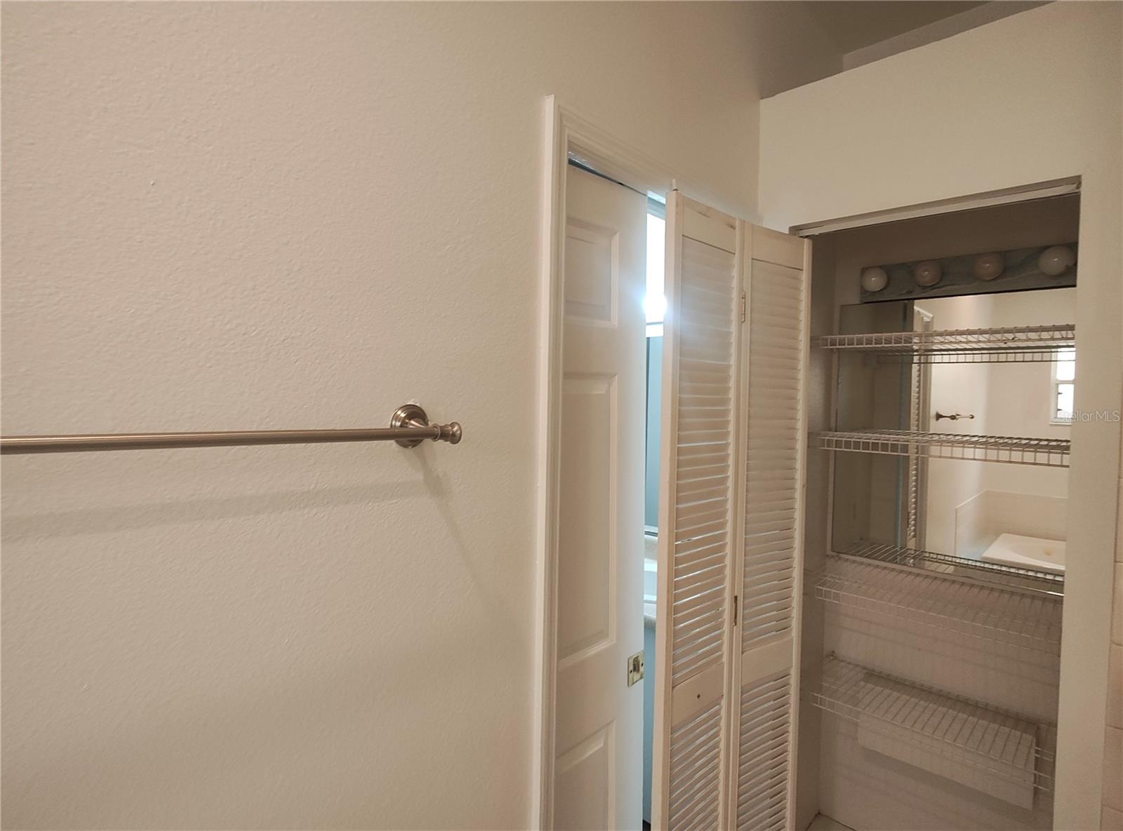 TEXAS COURT TWNHMS - Residential