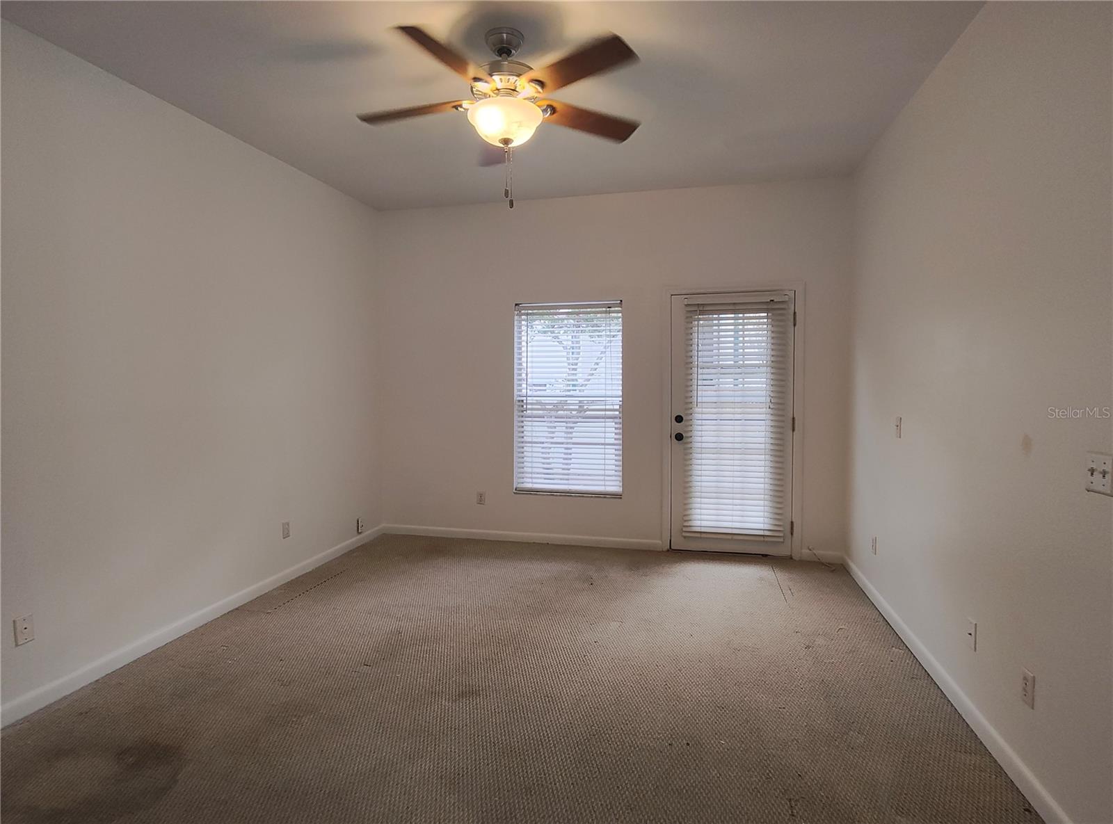 TEXAS COURT TWNHMS - Residential