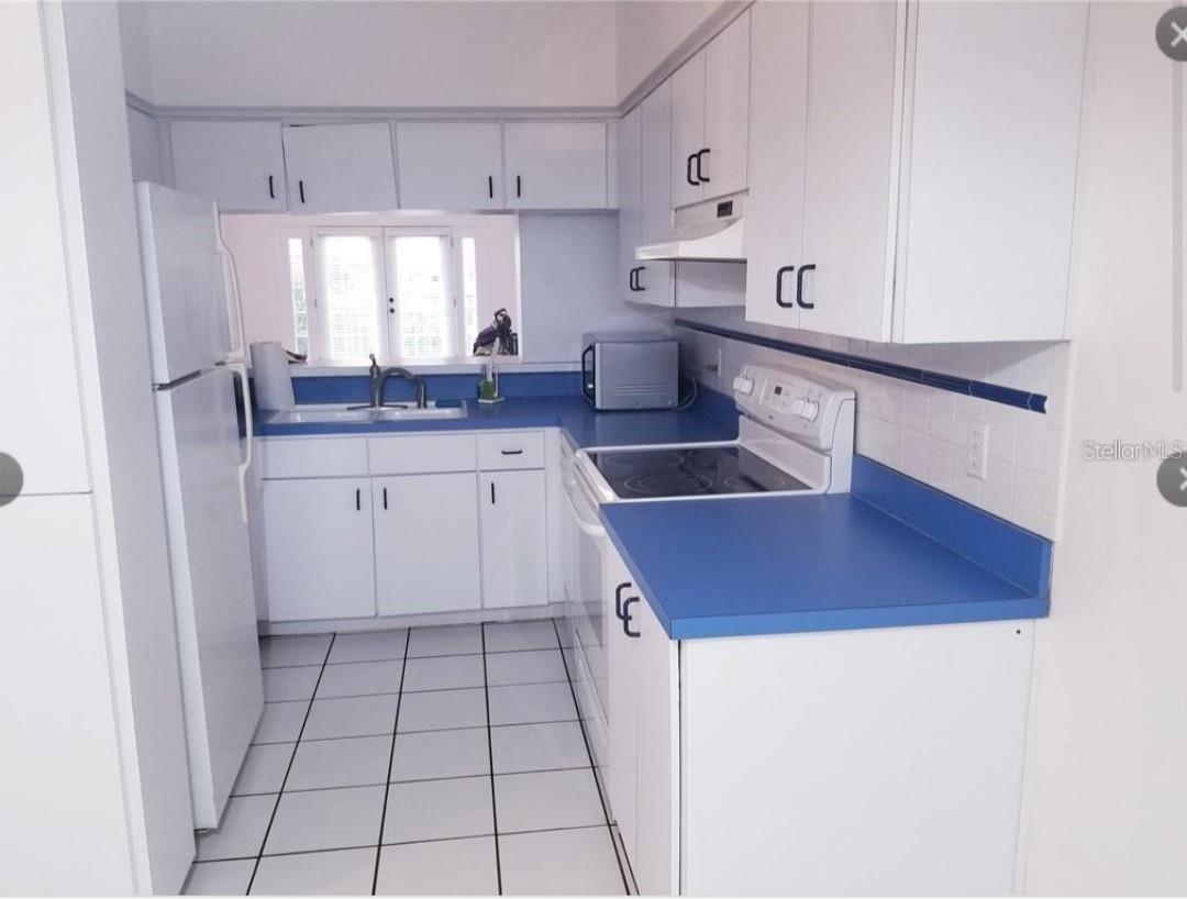 TEXAS COURT TWNHMS - Residential