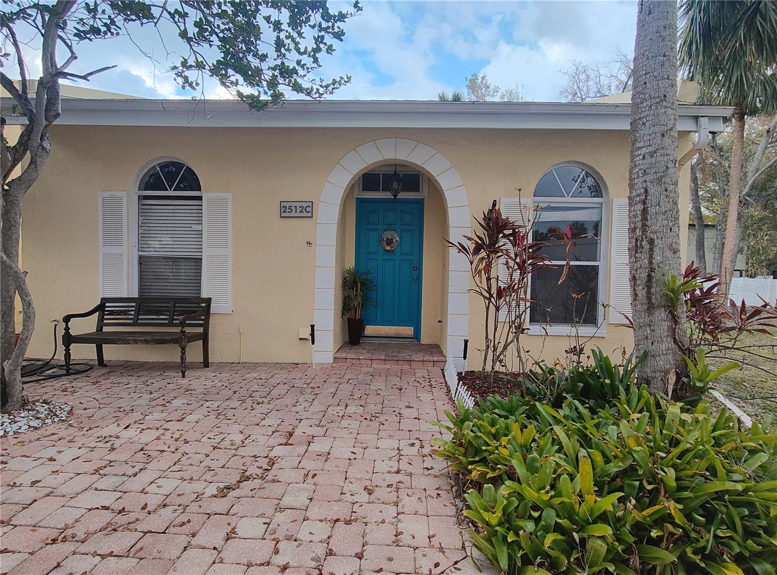 TEXAS COURT TWNHMS - Residential