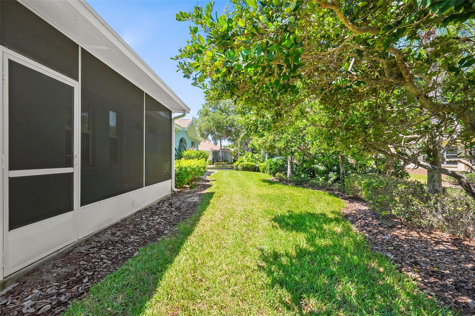 HUNTINGTON CONDO - Residential