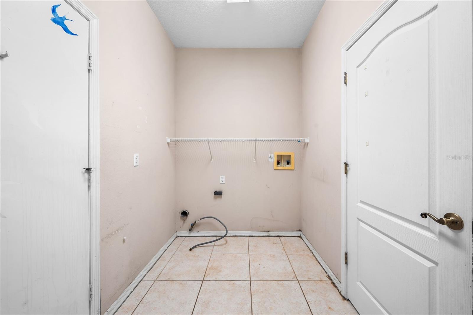 HUNTINGTON CONDO - Residential