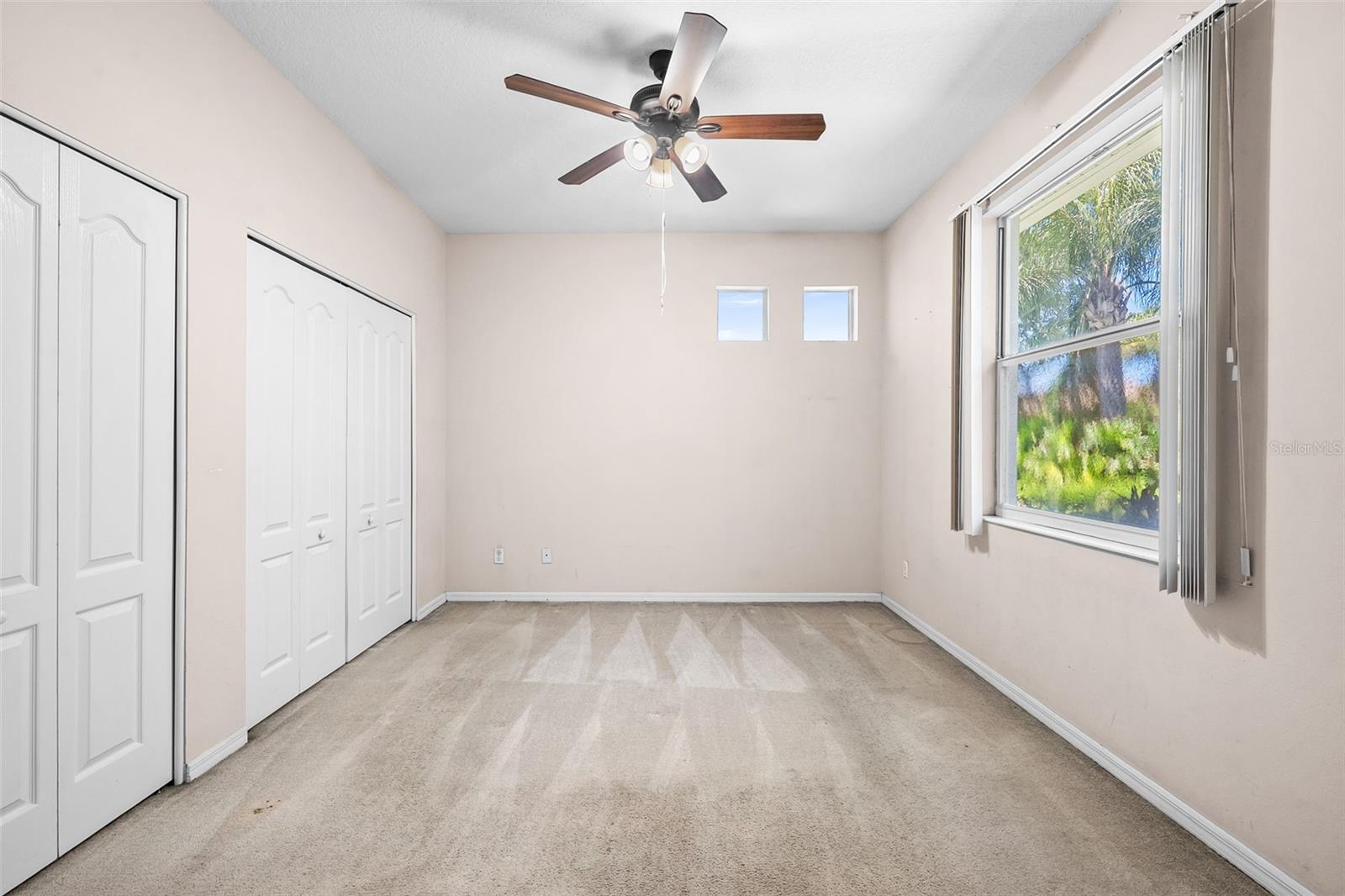 HUNTINGTON CONDO - Residential