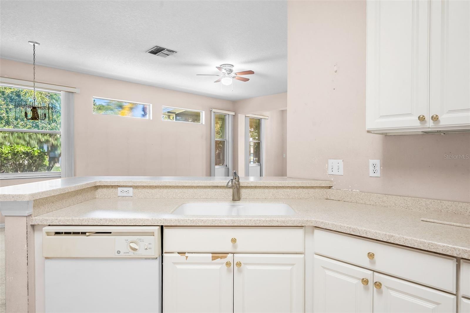 HUNTINGTON CONDO - Residential